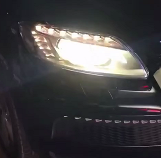 奥迪Q7    升级KUS系列逆火LED激光透镜